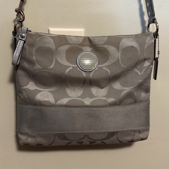 Coach | F17435 Light Blue Grey Crossbody Bag - Classic Cs - Canvas & Leather - Picture 1 of 5